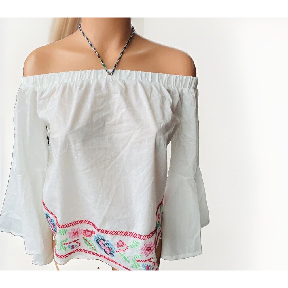 A Calin Flying Tomato White Needlepoint Boho Blouse Size S Bell Sleeve Pom NWT